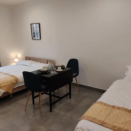 Chez Nous Et Chez Vous Apartment *